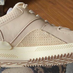 NWT Everlane Trainer